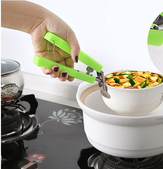Vinzona 2-piece heat resistant kitchen tongs for cooking, grilling, and serving, with anti-scald food clips for safe handling.